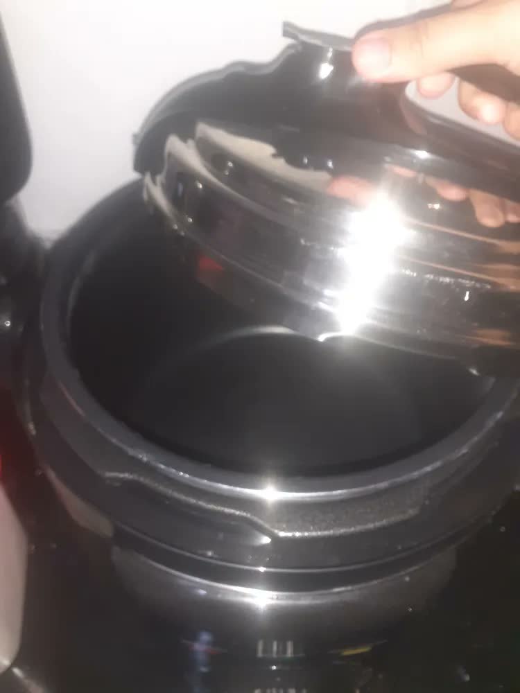 foto de Panela De Pressão Elétrica Elgin 4 Litros Segura 840w Preto