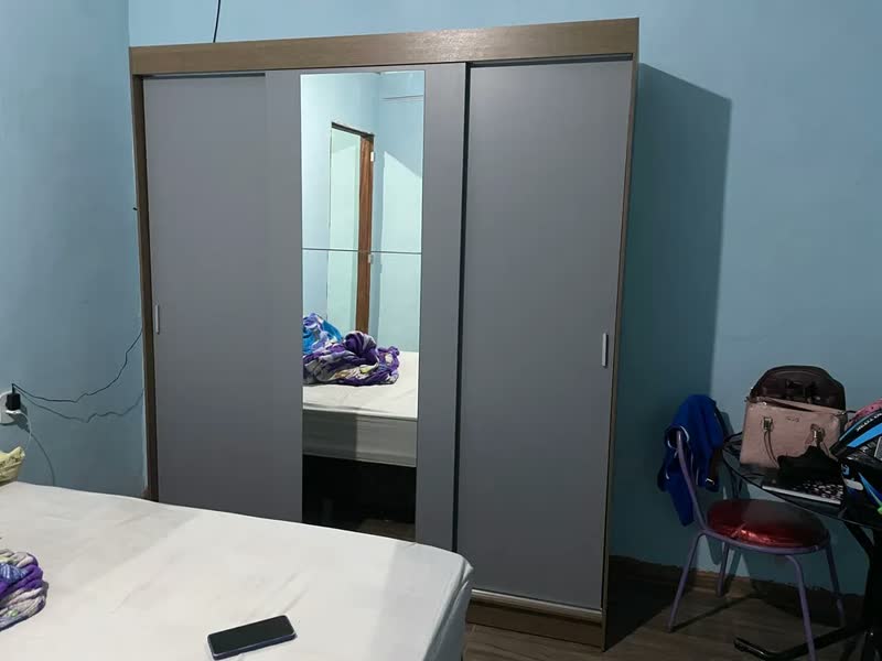 foto de Guarda-roupa Casal Madesa Reno 3 Portas Correr Espelho Pru Cor Preto/Rustic 1095H91E