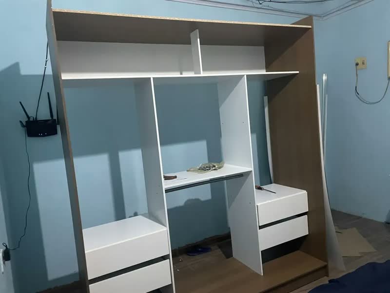 foto de Guarda-roupa Casal Madesa Reno 3 Portas Correr Espelho Pru Cor Preto/Rustic 1095H91E