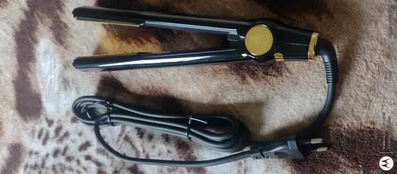foto de Chapinha de cabelo MQ Professional Hair Styling Max480 Slim Titanium preta