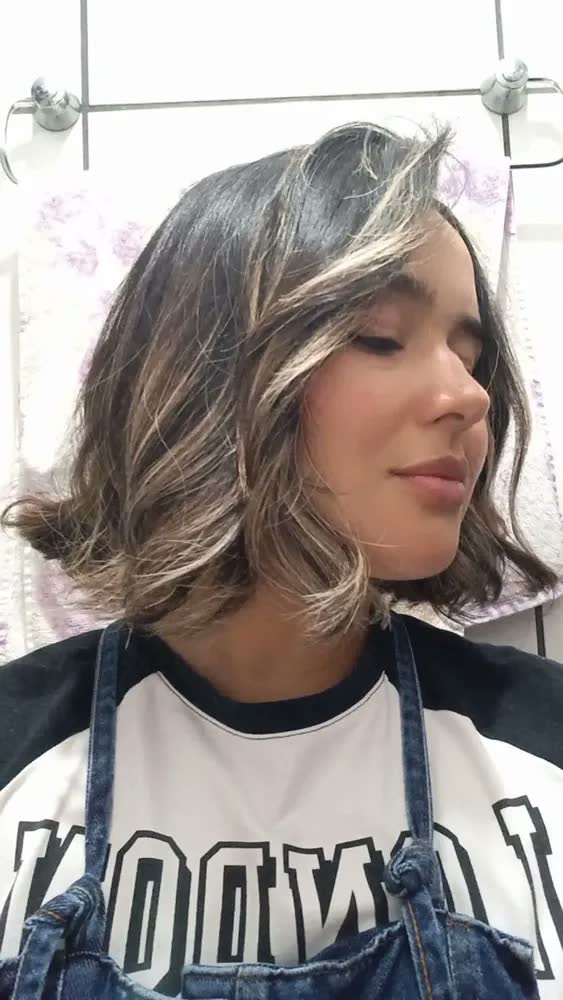foto de Escova Modeladora Britânia 2 em 1 Branca Antiaderente 60W BEC04 Bivolt