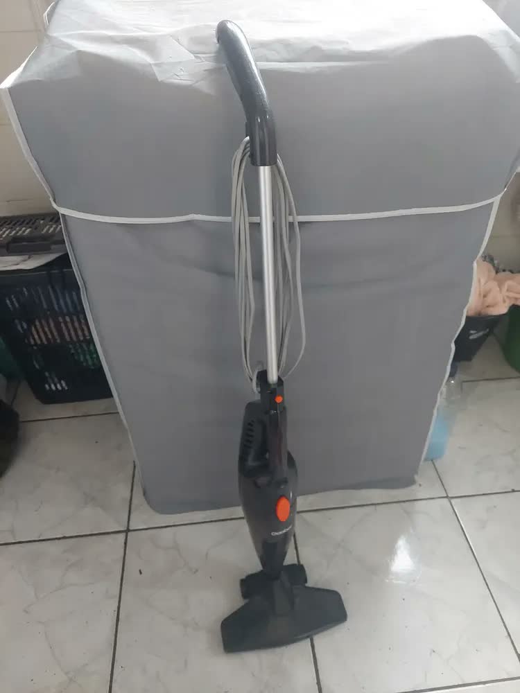foto de Aspirador Vertical Gaabor GVCW-M15A 1000W 1.5L Preto
