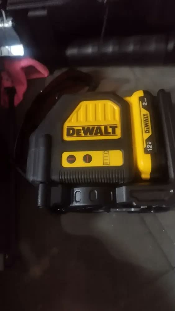 foto de Kit Ferramentas com Furadeira Dcd716 Nivel Dce088 12v e Acessórios