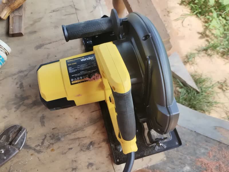 foto de Vonder SCV2209 Serra Circular Amarelo