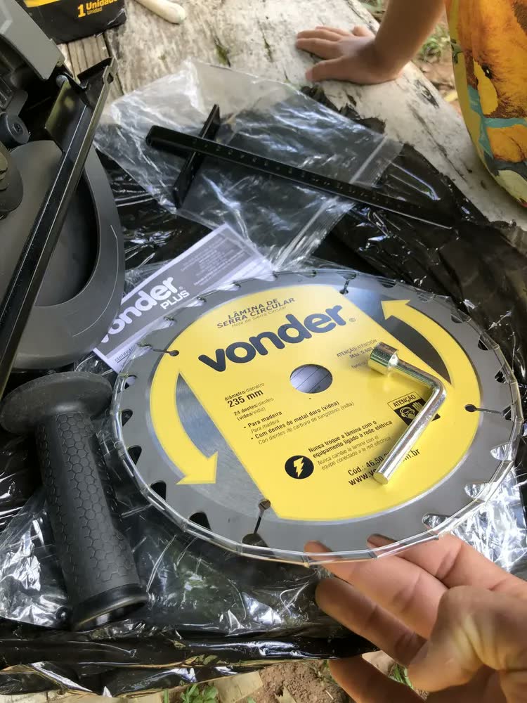 foto de Vonder SCV2209 Serra Circular Amarelo
