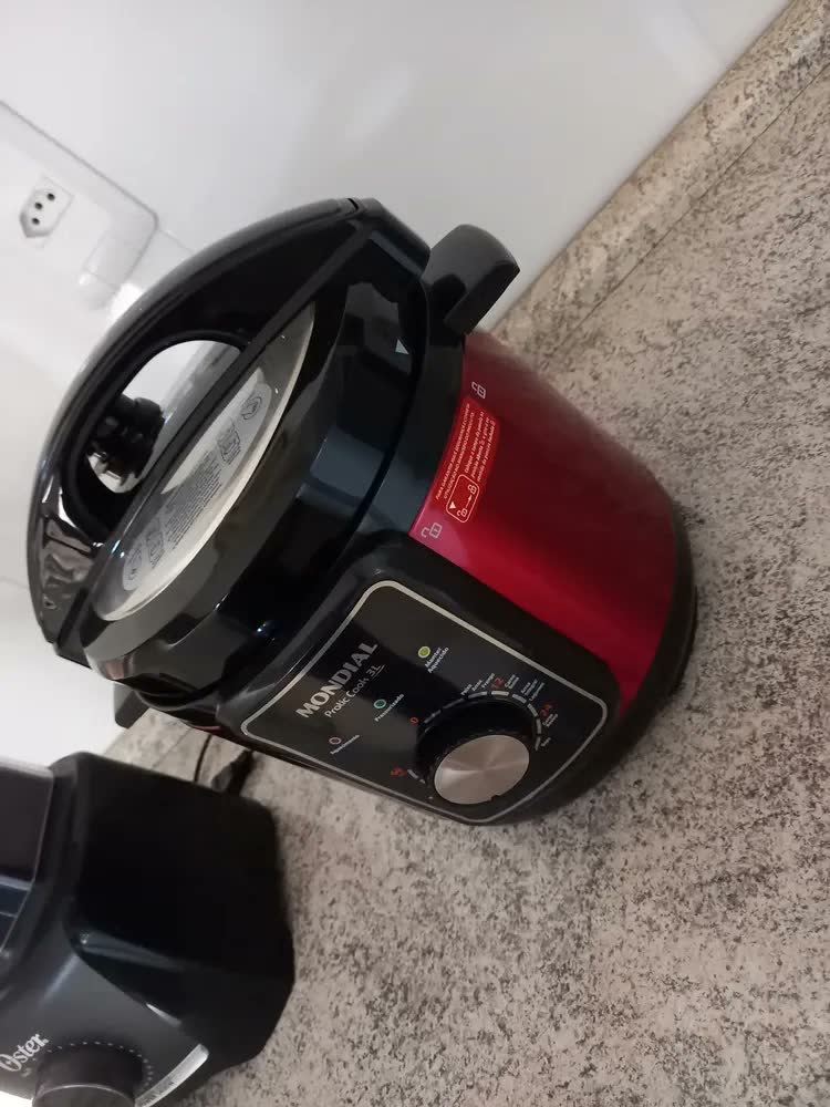foto de Panela De Pressão Elétrica 700w Pe-47-3l-ri Vermelho Mondial Frequência 60