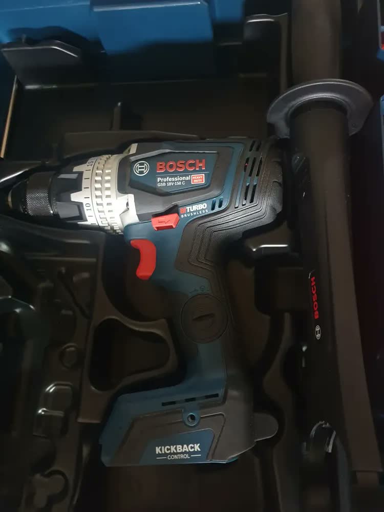 foto de Furadeira martelete parafusadeira sem fio de 13mm Bosch GSB 150 C + 0 baterías de 0mAh + accesorio com maleta de transporte