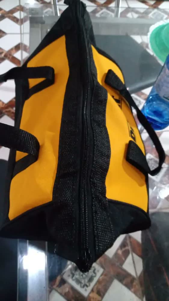 foto de Parafusadeira e Furadeira de Impacto 13mm 20V DEWALT DCD7781D1 Com Bateria, Carregador e Bolsa