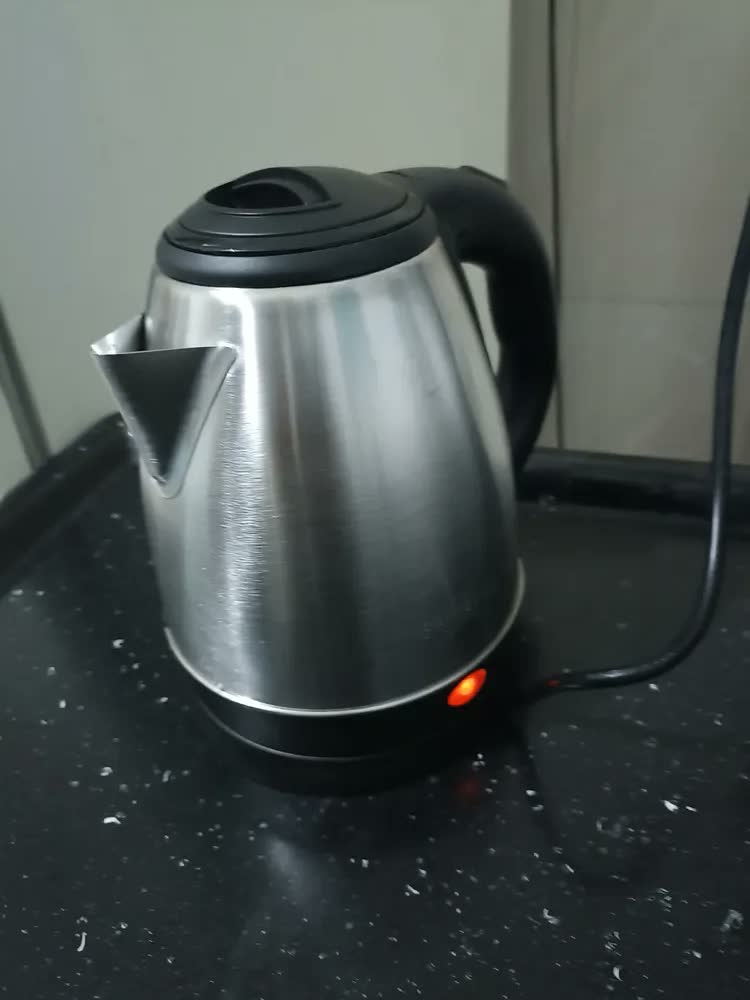 foto de Chaleira Elétrica Bch09i 1,2 Litros Britânia Cor Aço inox