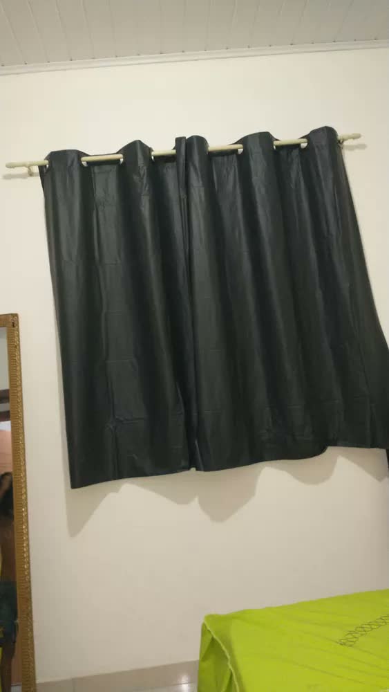 foto de Cortina Blackout Para Janela 2,20 X 1,40 Corta 100% Luz