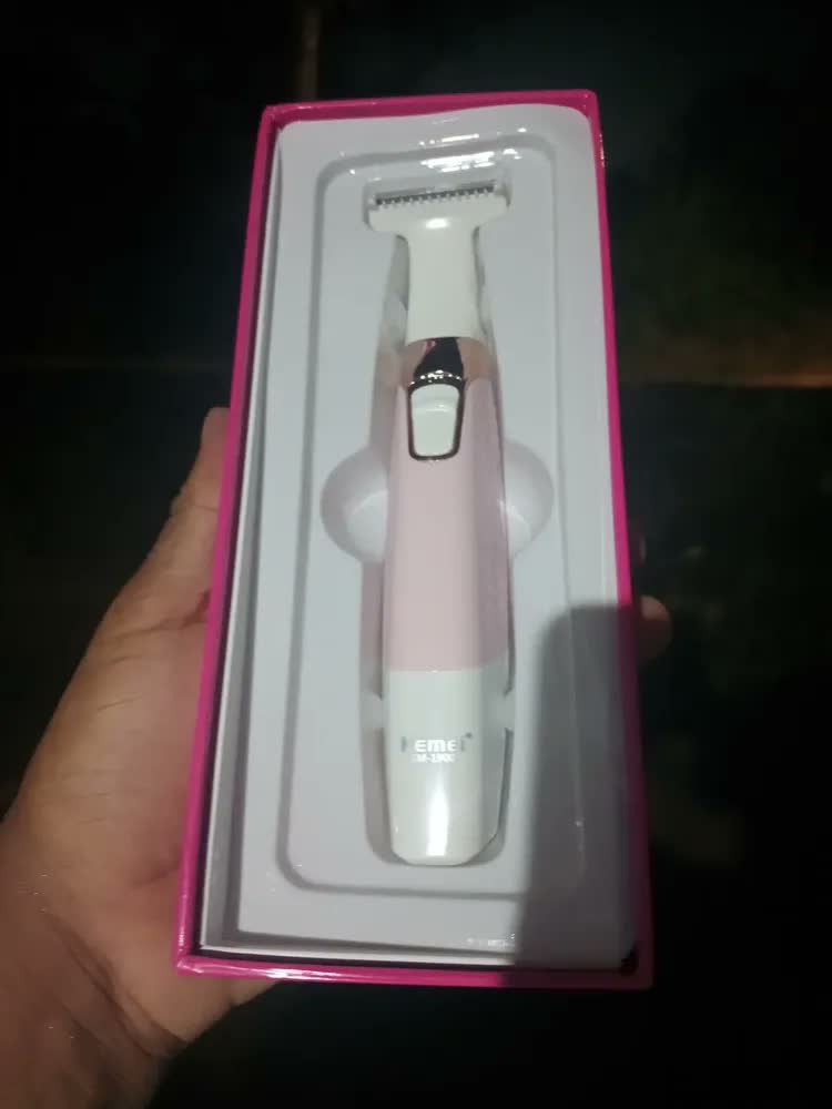 foto de Depilador Elétrico Recarregável Kemei KM-1900 para Zonas Íntimas Bivolt Rosa