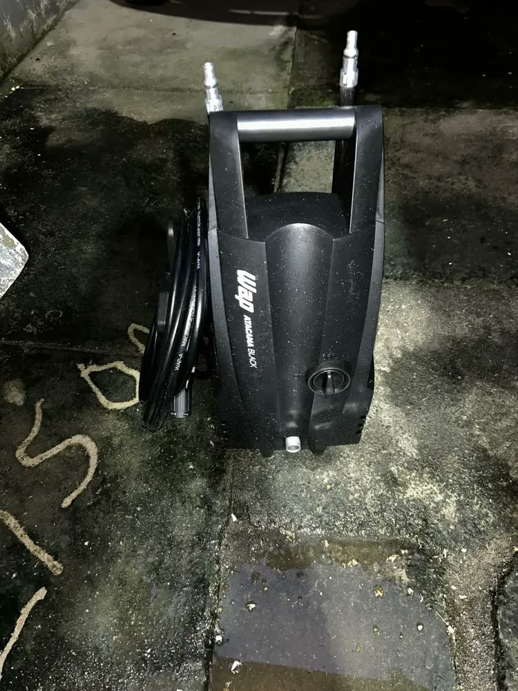 foto de Desobstruidora e Lavadora de Alta Pressão WAP Atacama Black Ultra 1400W 1500 PSI