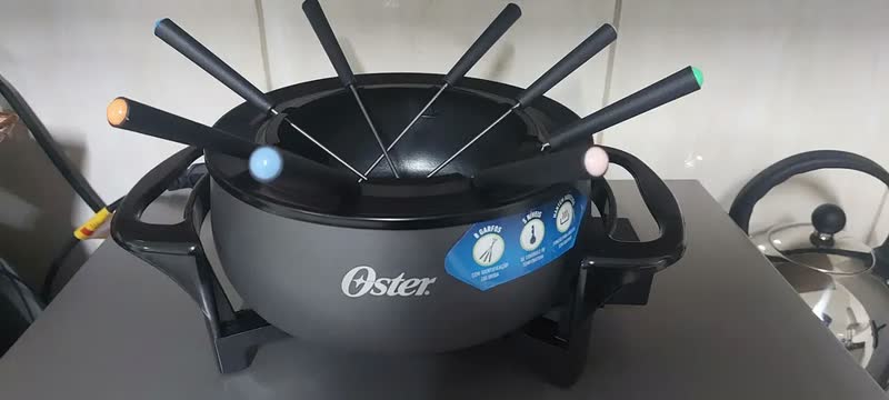 foto de Panela Elétrica Para Fondue Oster Onfd100 1000w Delight