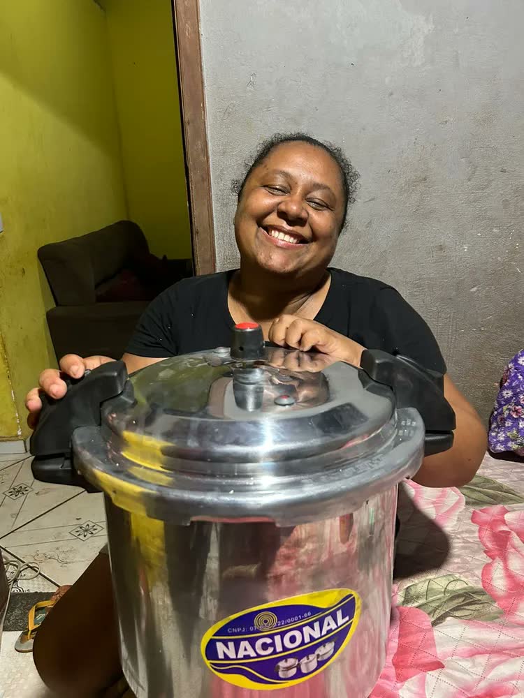 foto de Panela De Pressão Fechamento Externo Profissional 20L Nacional