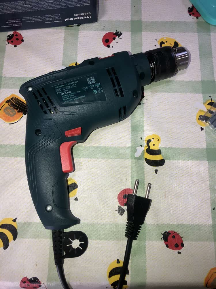foto de Furadeira E Parafusadeira Profissional Gsb550re 550w - 220v