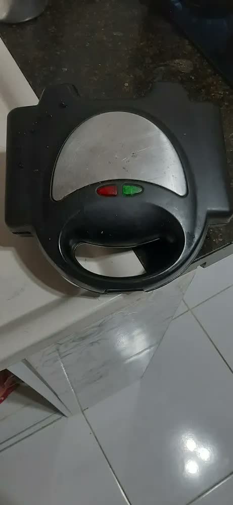 foto de Sanduicheira E Grill Inox - 750w - In Brasil