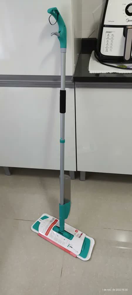 foto de Mop Spray Noviça Fit Microfibra Base Lavável e Reservatório
