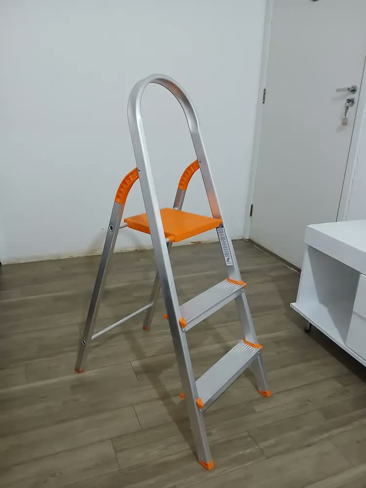foto de Escada Agata 3 Degraus Alumínio Plataforma Antiderrapante