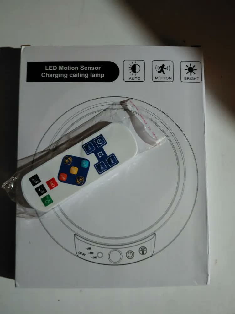 foto de Luminária De Teto Led Com Sensor De Presença Recarregável 127/220v Branco