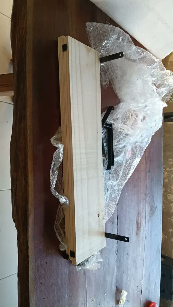 foto de 2 Prateleira Suporte Mão Francesa Preta + Madeira 60cm Nicho