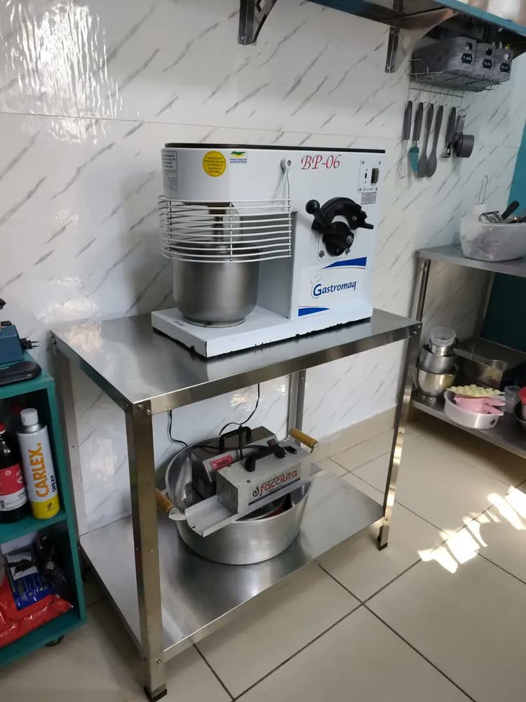 foto de Mesa Inox Prateleira Industrial Cozinha Escritório Reforçada