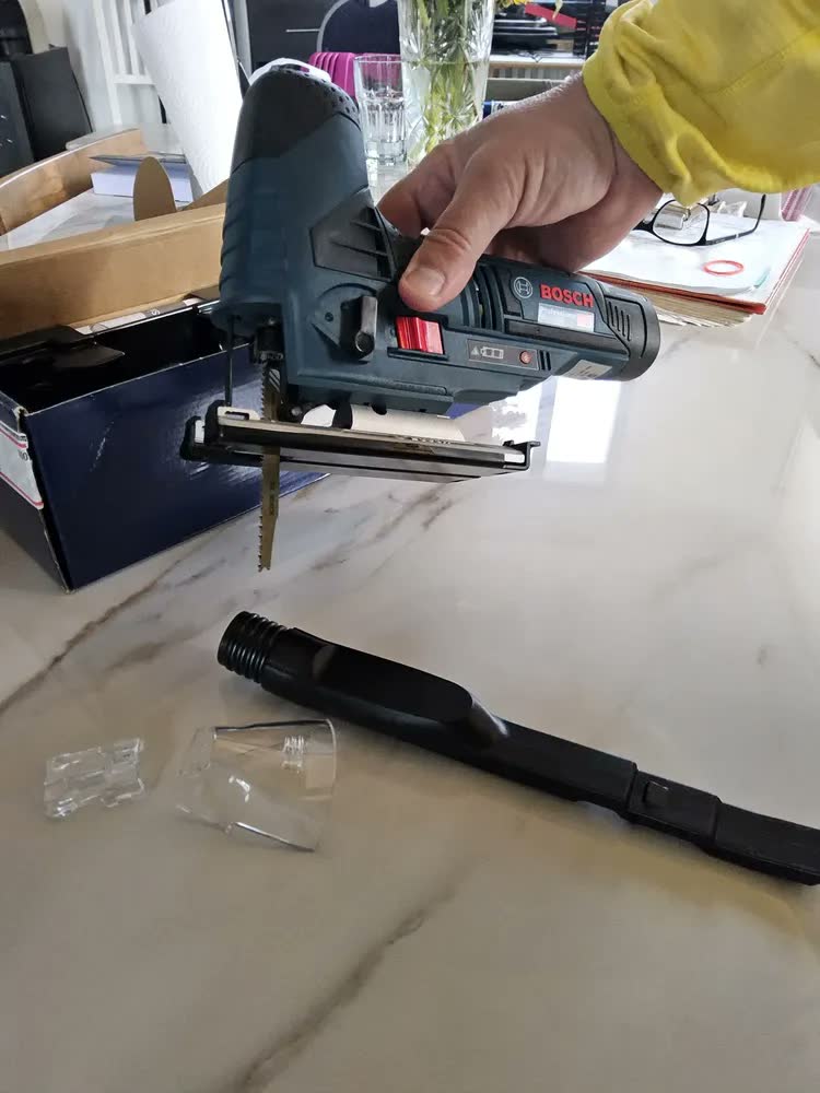 foto de Serra sem fio Bosch Gst -70