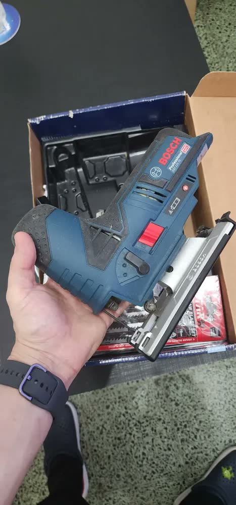 foto de Serra sem fio Bosch Gst -70