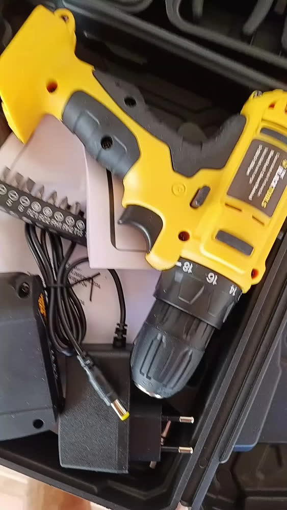 foto de Furadeira Parafusadeira Sem Fio A Bateria 12v + Jogo 129 Pçs