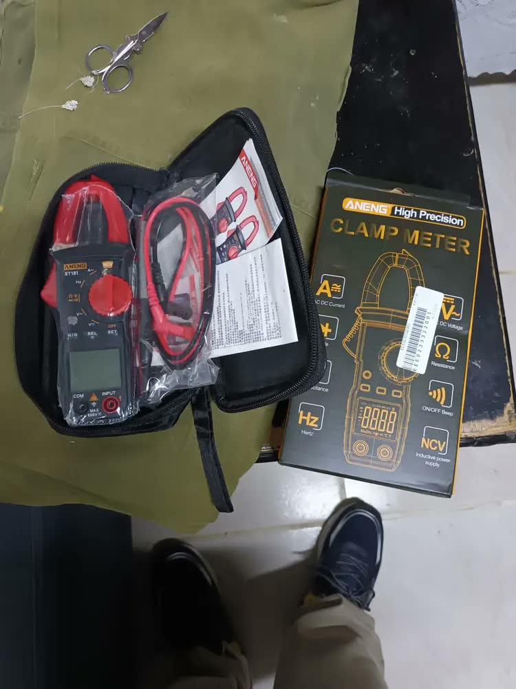 foto de Resistente Clamp Ammeter Digital Clamp Multimeter Clamp Mult