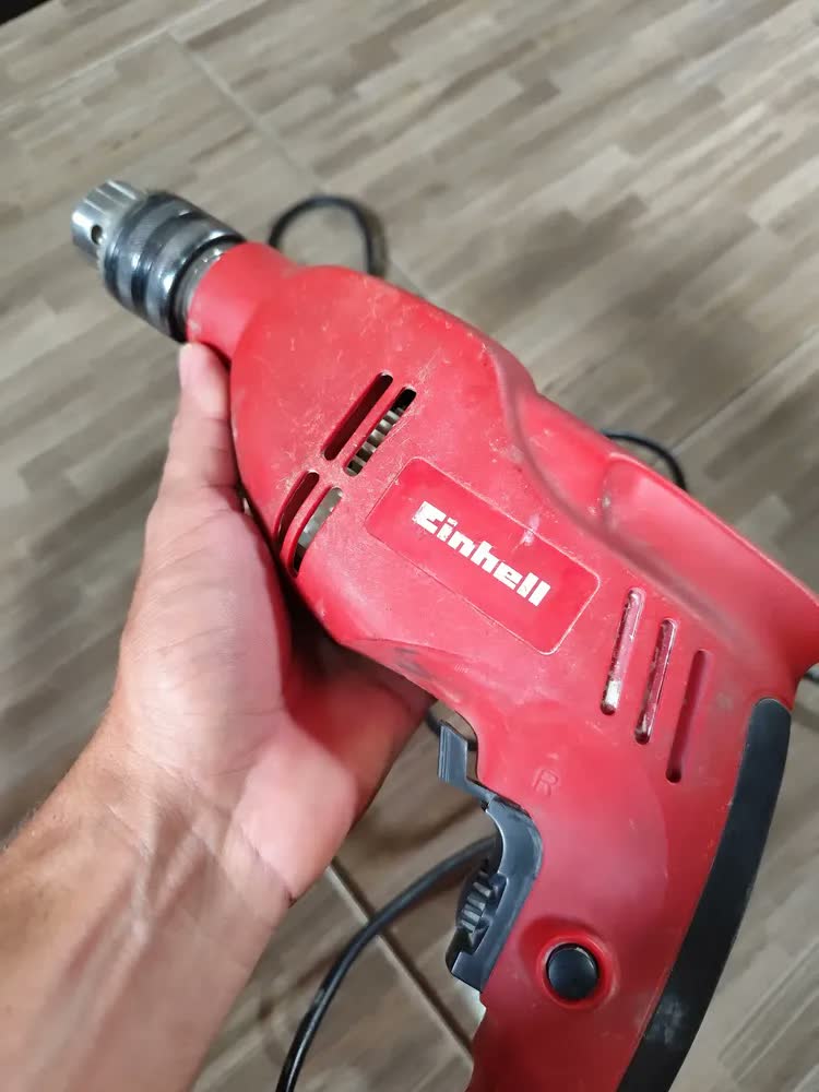 foto de Furadeira Impacto 710W 13mm Reversível Velocidade Variável