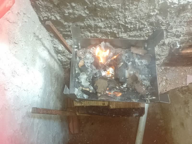 foto de Churrasqueira Portátil Carvão NCG Churraskita Móvel Aço Prateado