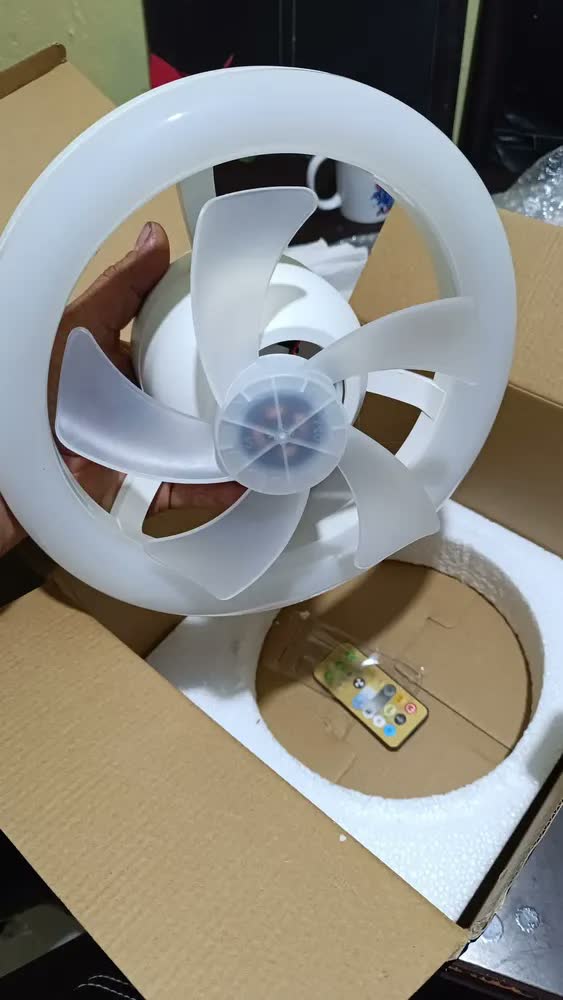 foto de Lâmpada Ventilador Multifuncional Com Foco Led 30 W