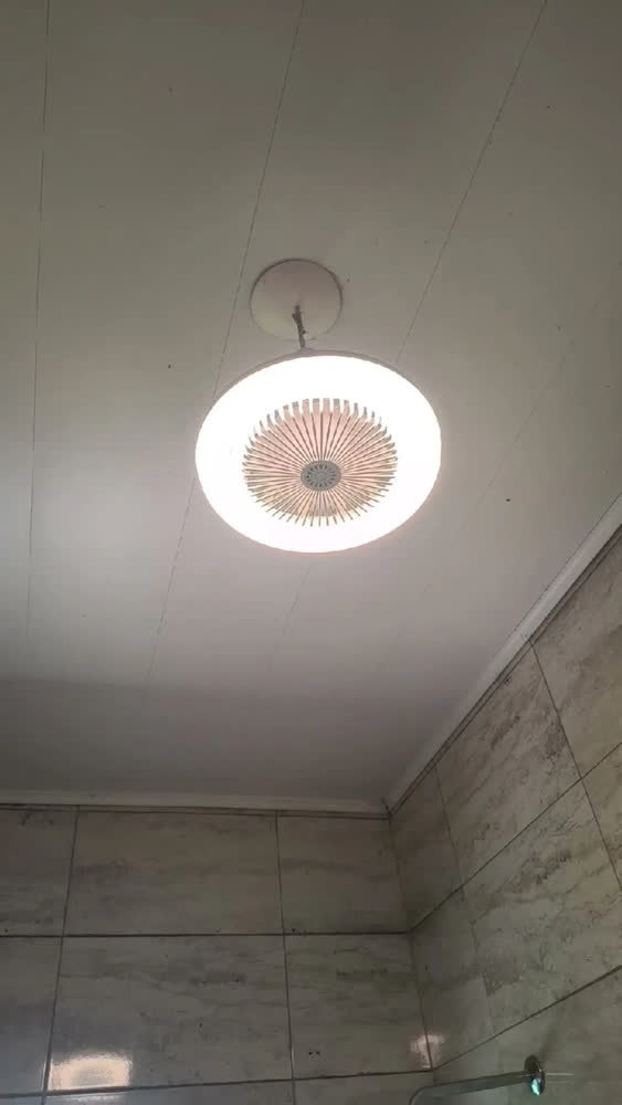 foto de Lâmpada Ventilador Multifuncional Com Foco Led 30 W