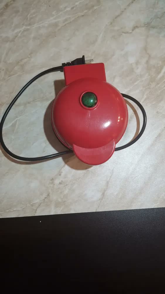 foto de Mini Máquina De Waffle Elétrica Antiaderente Vermelho 127/220v
