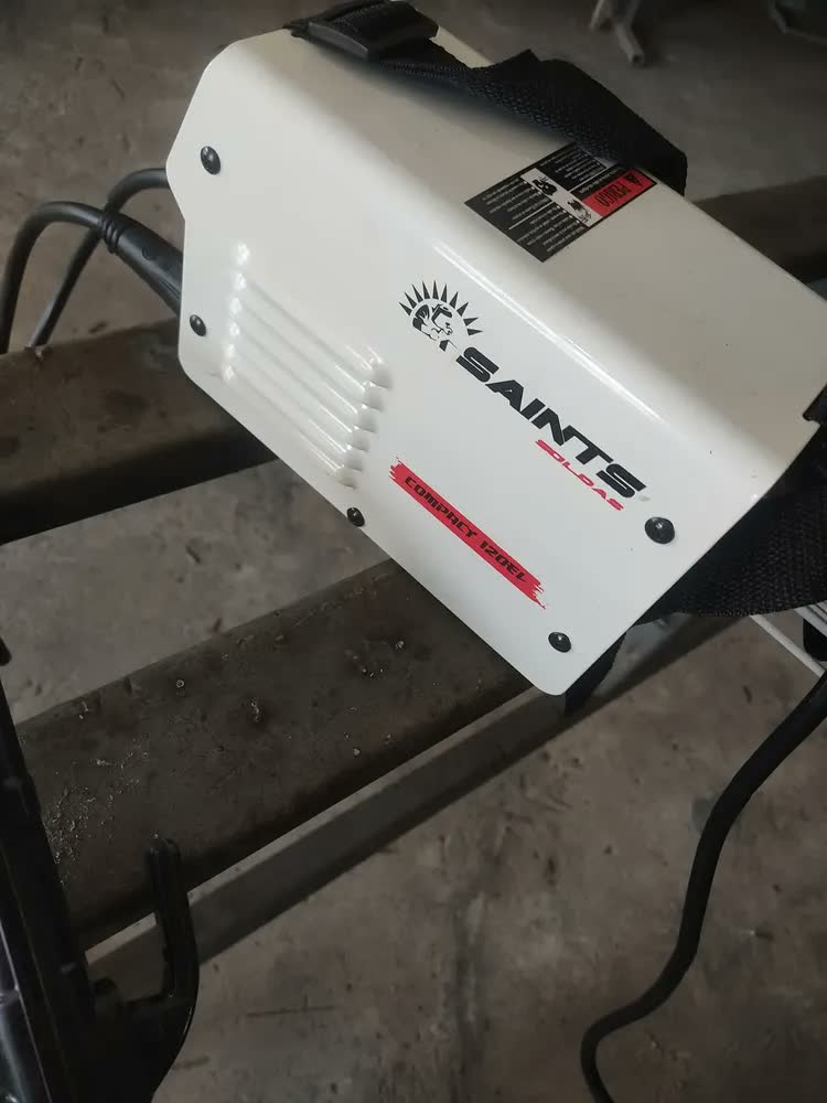 foto de Máquina De Solda Elétrica Inversora Bv Saints Compact 120el Cor Branco