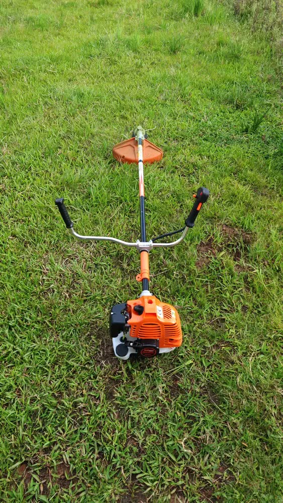 foto de Roçadeira Lateral A Gasolina Vulcan Trent Vr520h 52cc 2,5hp 2t
