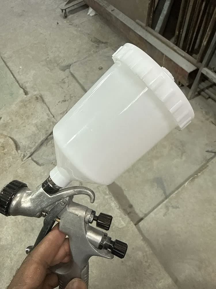 foto de Copo Caneca Para Pistola De Pintura Pdr 600ml Pro-550