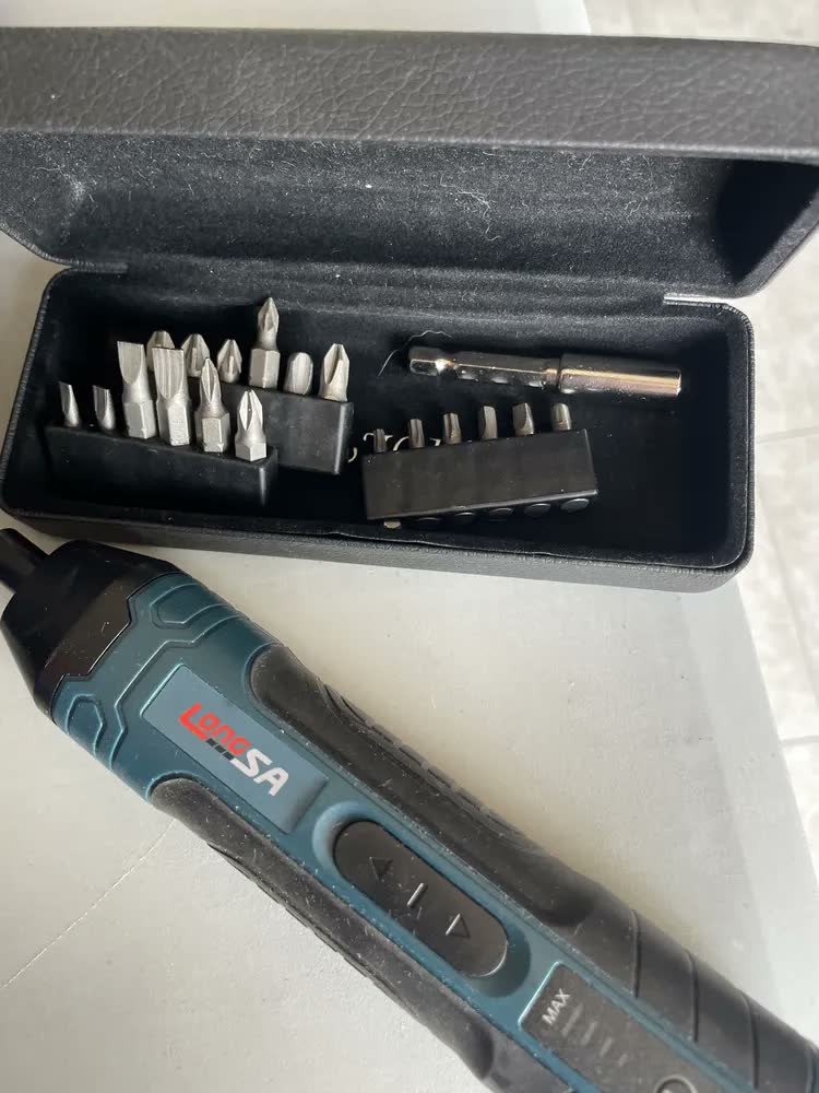 foto de Electric Cordless Screwdriver 3.7v Usb Rechargeable 4-speed Azul 3.7v