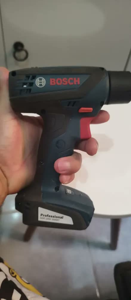 foto de Furadeira Parafusadeira Bosch A Bateria Gsr 1000 Smart Cor Azul