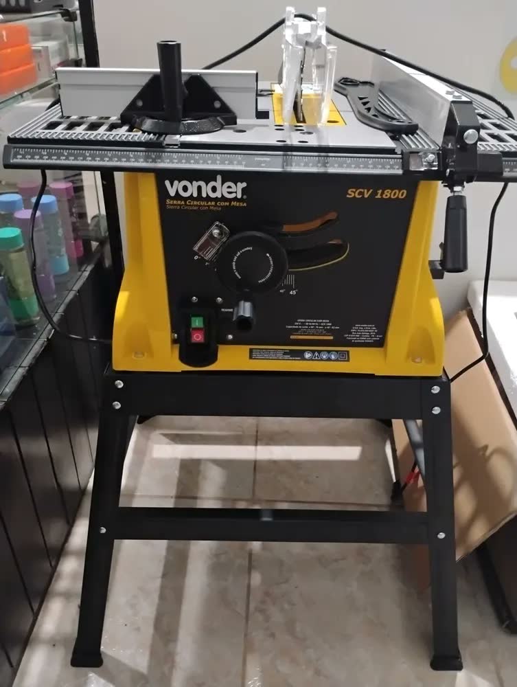 foto de Serra Circular Com Mesa Scv 1800 Vonder 10 Polegadas Frequência 60Hz