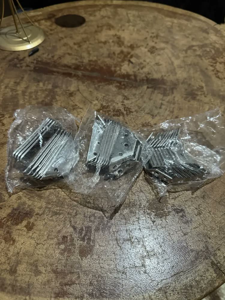 foto de Conector De Canto Para Móveis Universal Forte 10 Peças Aço