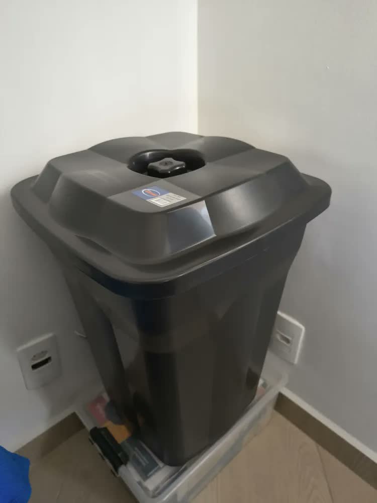 foto de Cesto Quadrado 50L com Tampa e Alça – Multiuso para Roupa Suja,Lixo, Água,Lavanderia, Banheiro,Área de Serviço,Organizador,Recipiente,Armazenamento Doméstico