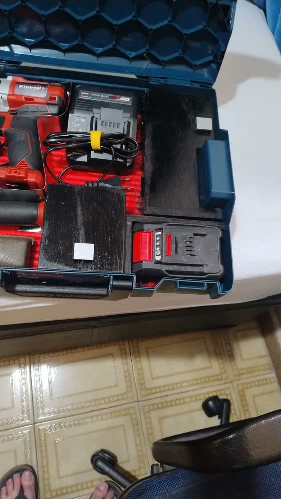 foto de Parafusadeira e Furadeira de Impacto Einhell TE-CD 18 Li-i BL sem bateria