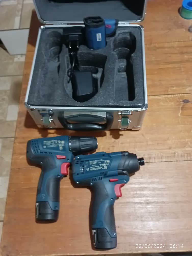 foto de Kit Bosch Parafusadeira e Chave Impacto GSR120-LI + GDR120-LI 23AC