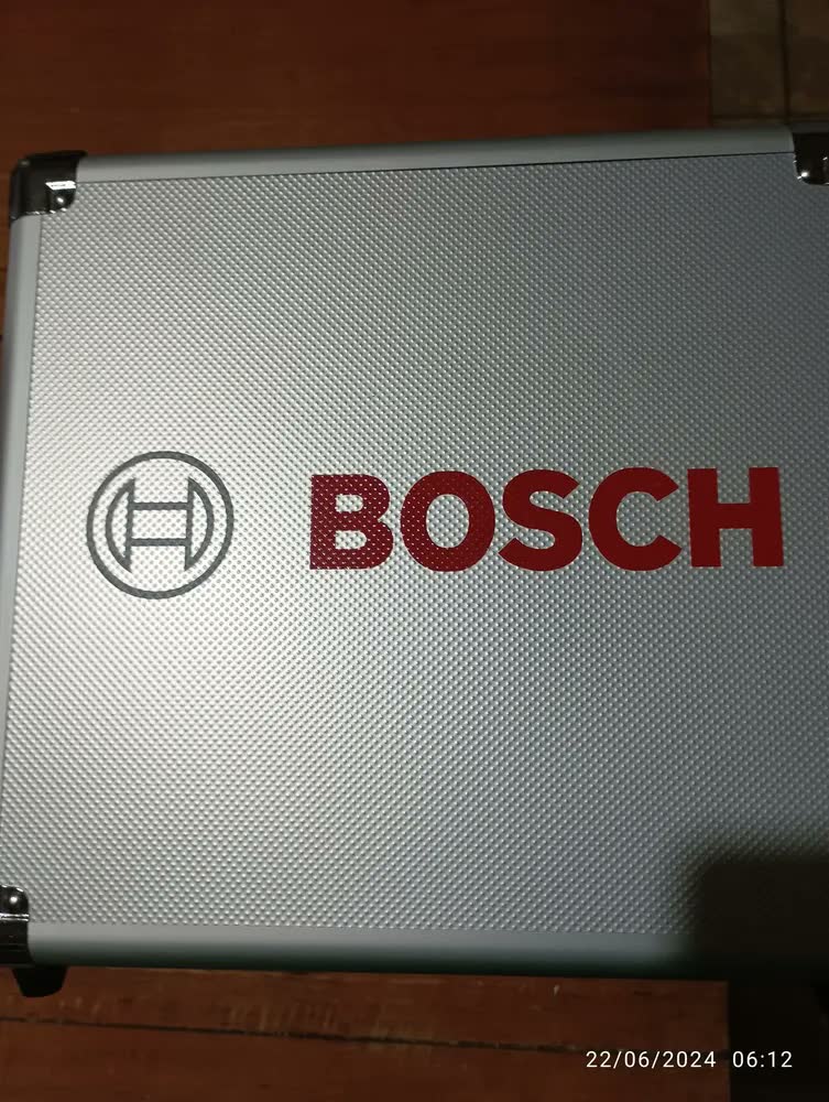 foto de Kit Bosch Parafusadeira e Chave Impacto GSR120-LI + GDR120-LI 23AC