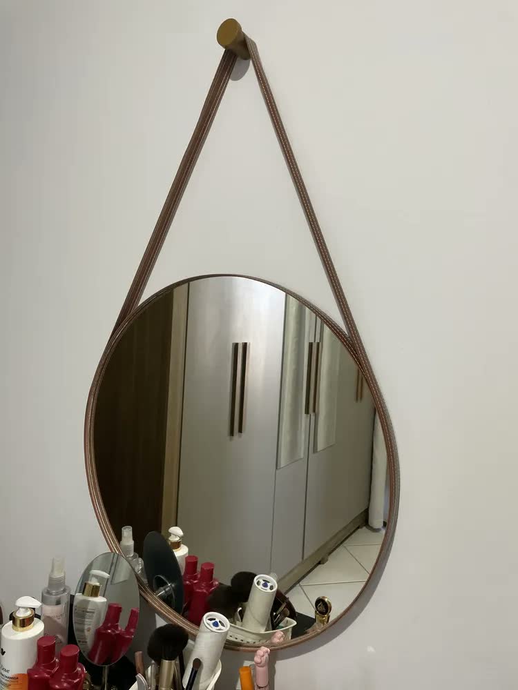 foto de Espelho Redondo Decorativo Suspenso Alça 60cm + Pino Suporte