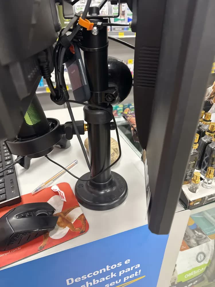foto de Suporte 2 Monitor 10 A 32 Pol Avatron Sbm-1024d-b Mesa Teto
