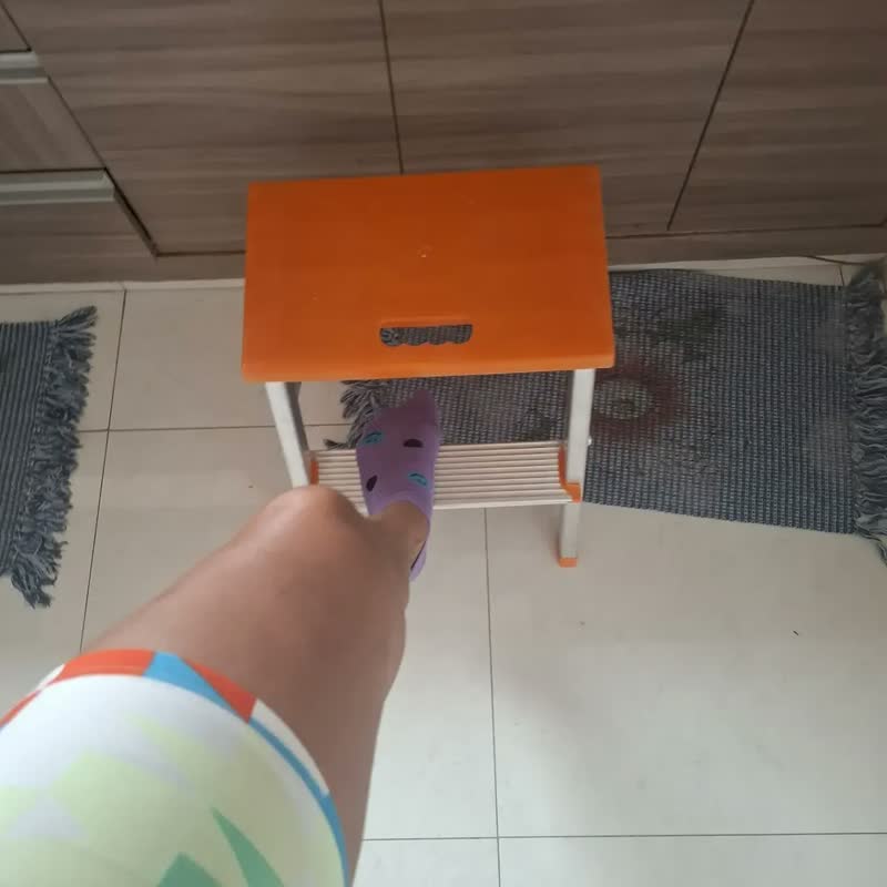 foto de Escada Banqueta Ágata Alumínio 1 Degrau Patamar 100kg