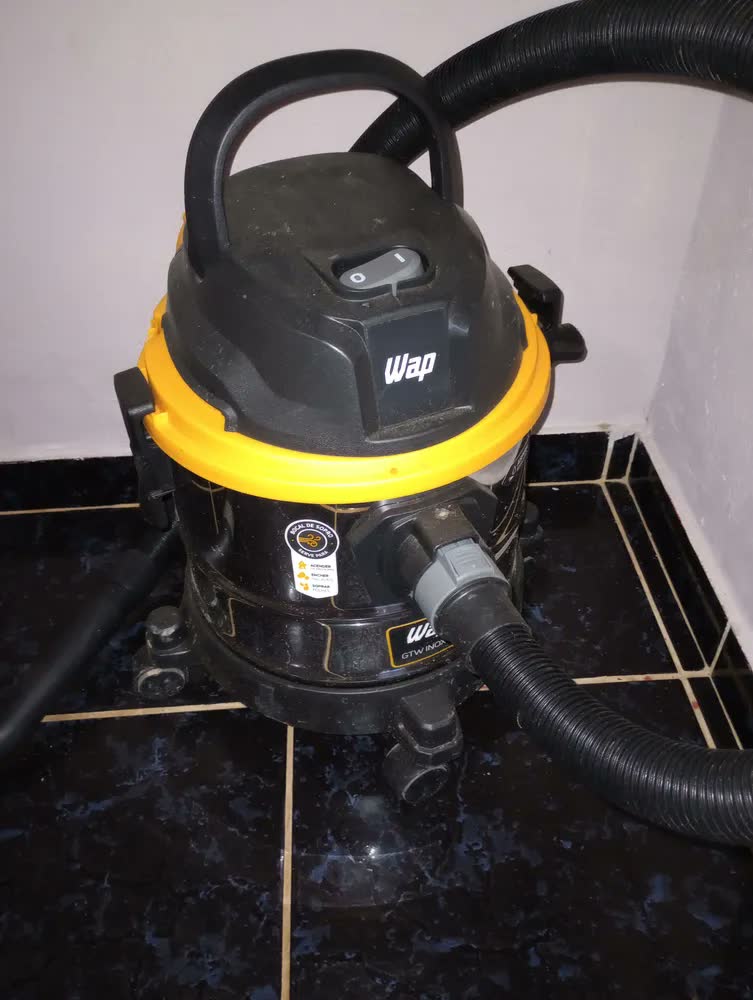 foto de Aspirador De Pó E Água Fw008809 Gtw Inox 15 1700w Wap Preto