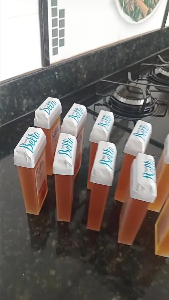 foto de Cera Roll On Depil Bella Mel Kit 10 Refil Depilação